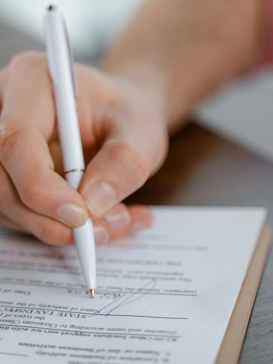 Подписание документов при продаже квартиры